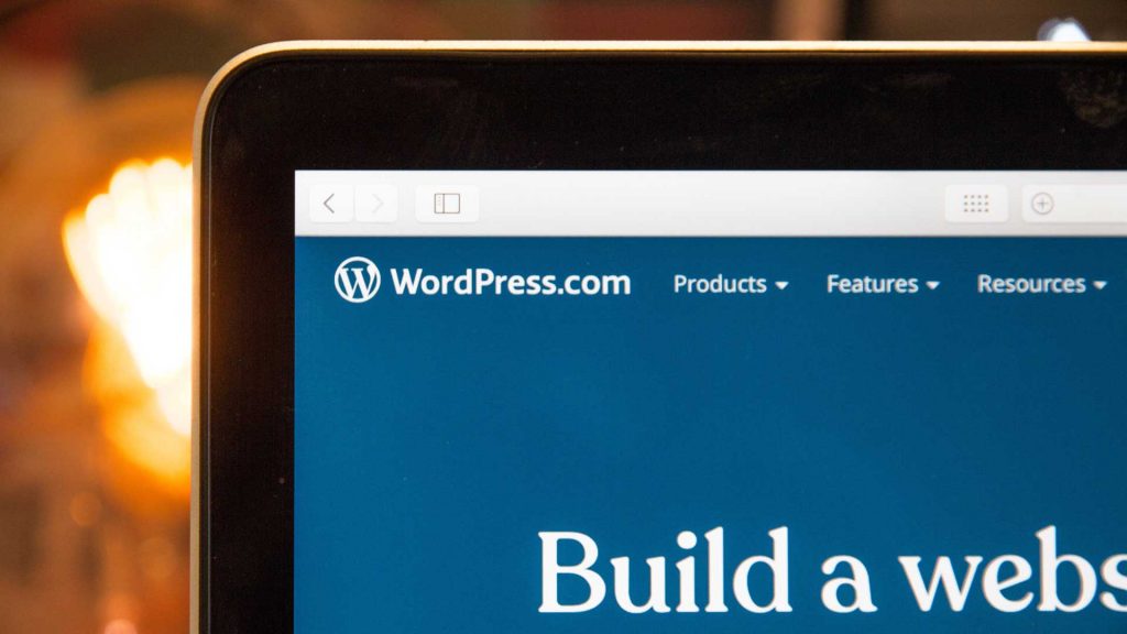 Reasons-to-Convert-WordPress.com-Blog-to-WordPress.org-on-lightroom-news