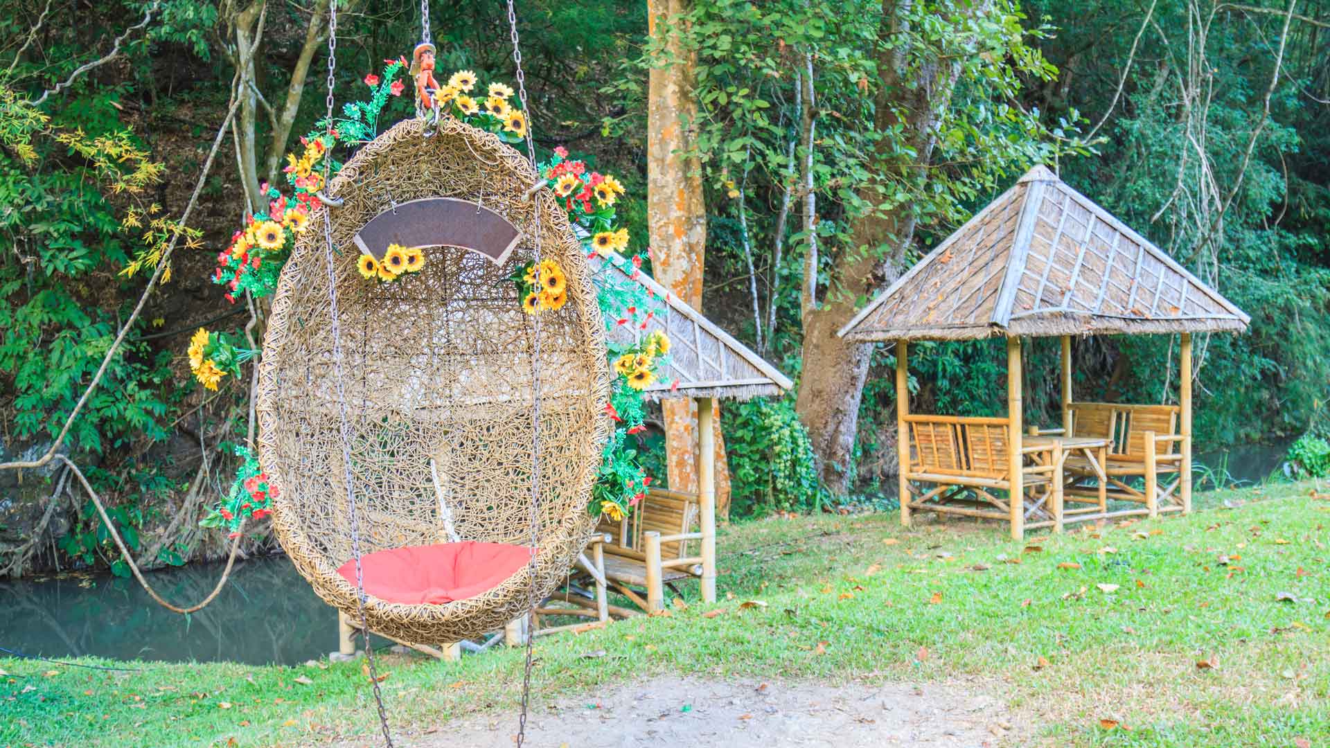 Create-a-Mesmerizing-Wooden-Garden-Arbour-On-LightRoom